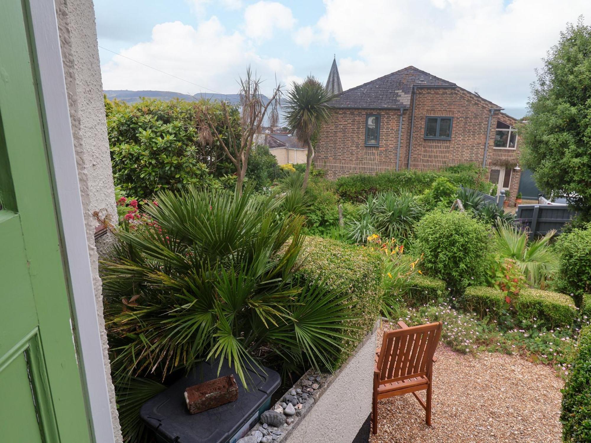 The Apartment At Queen Anne'S Lodge Lyme Regis Zewnętrze zdjęcie